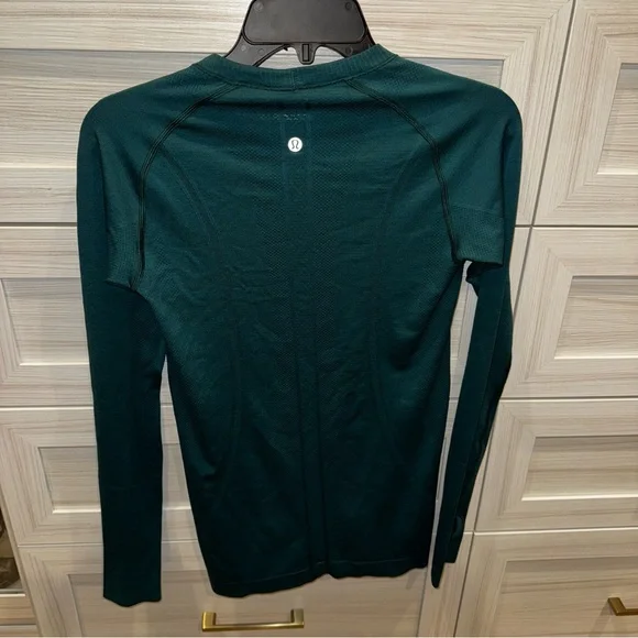 Lululemon Run: Swiftly Tech Long Sleeve
Emerald Green 6 - Picture 5 of 11